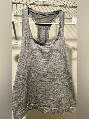 lululemon athletica Heather Gray Racerback swiftly Tank Top like new 10